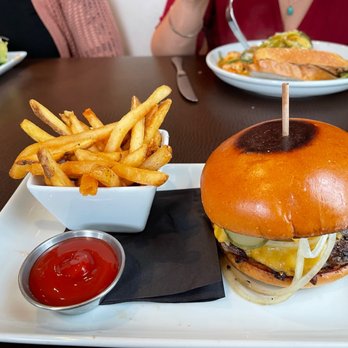 The Woolworth - Burger burger cheese cheese - Cocktail Bars Near Me - Dallas, Texas The Woolworth - Burger burger cheese cheese - Cocktail Bars Near Me - Dallas, Texas
