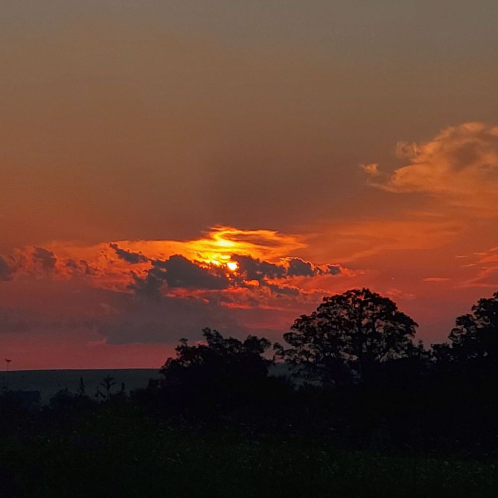 Buchanan House Winery - the setting of the sunset - Wineries Near Me - Tipton, Iowa