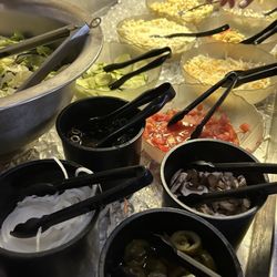 Cottonwood Sports Bar And Supper Club - Salad bar was good with lots of variety