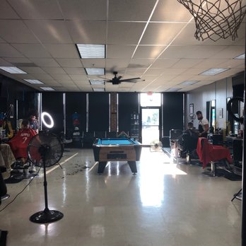 Wisecuts Barbershop - Entertaining barber shop in Springfield - Barbers Near Me - Springfield, Virginia