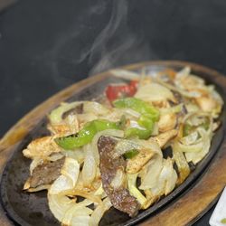 Rancheros Mexican Grill - Fajitas