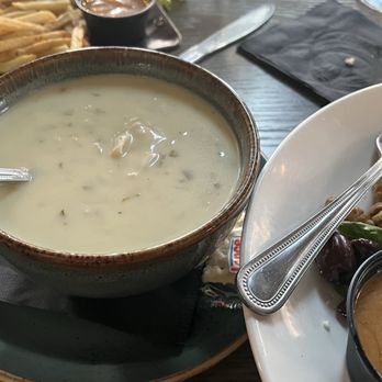 Elia Mediterranean Grille - Lemon chicken soup, tasty but, had better - Sports Bars Near Me - Warrendale, Pennsylvania Elia Mediterranean Grille - Lemon chicken soup, tasty but, had better - Sports Bars Near Me - Warrendale, Pennsylvania