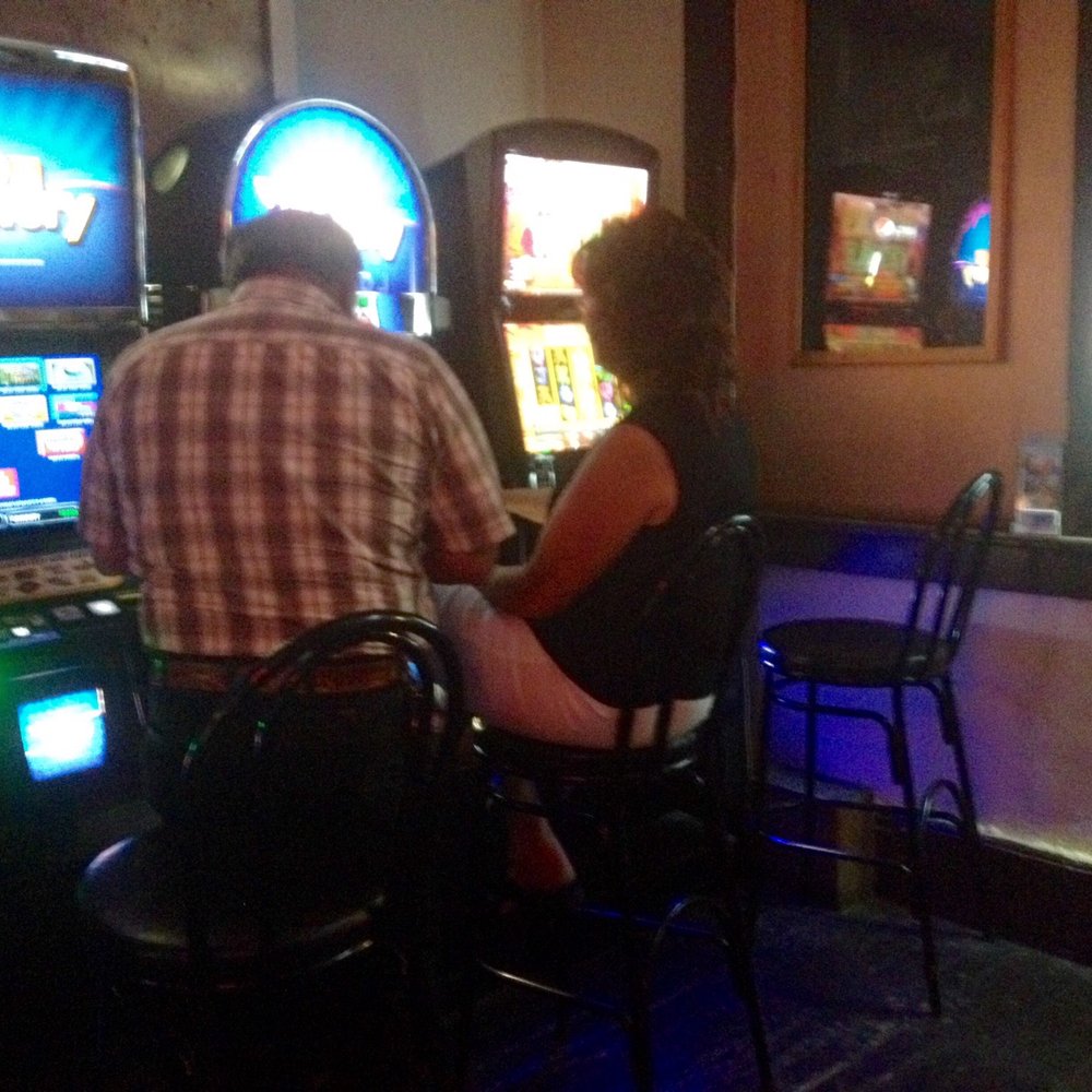 J'Ville Tavern - Pubs Near Me - Jacksonville, Oregon