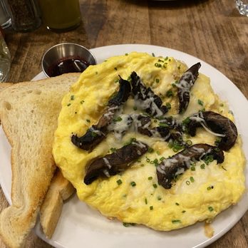 Jam Cafe on Beatty - Breakfast & Brunch Near Me - Vancouver, British Columbia