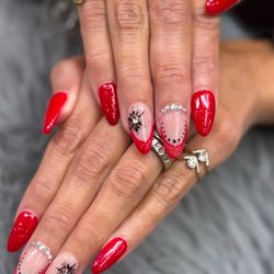 A&L The Beauty Room - Christmas it's here let your nails show it !!! Acrilic set + designs