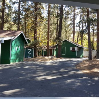Big Bear Manor Spa Cabins - Ski Resorts Near Me - Big Bear Lake, California