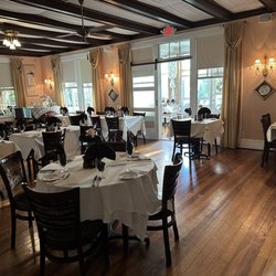 The Rose Plantation - Indoor seating