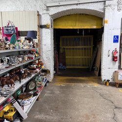 Columbus Antique Mall - Elevator