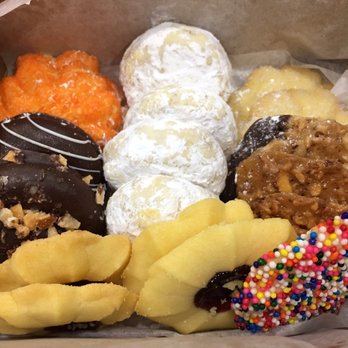 Freed's Bakery - Bakeries Near Me - Las Vegas, Nevada