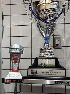 Skinny Louie by null