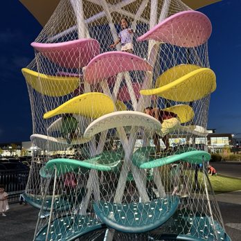 Tanger Outlets Nashville - Outlet Stores Near Me - Nashville, Tennessee