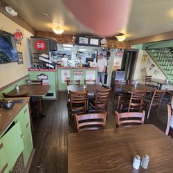 Ellie's Deli
