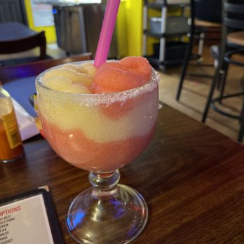 Las Miches Marisqueras - Strawberry/Peach margarita - Mexican Near Me - Delaware, Ohio