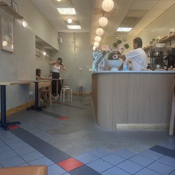Cafe Mako - The inside of the cafe - Coffee & Tea Near Me - Chicago, Illinois
