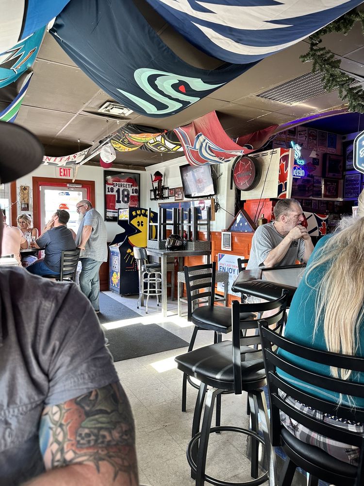 THE HUB TAVERN Updated September 2024 2926 N Monroe St, Spokane