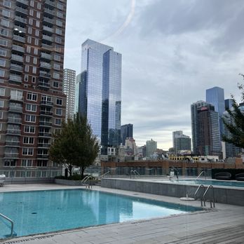 Life Time - Pool rooftop - Sports Clubs Near Me - New York, New York
