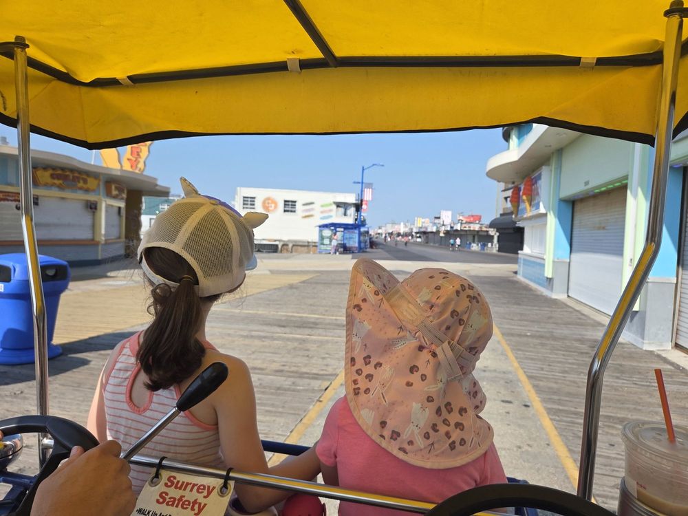 Sportland Bike Rental Logo