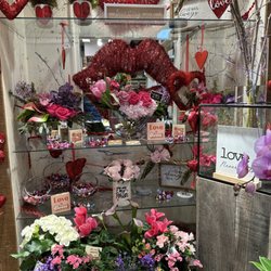 Glen Head Flower Shop & Greenhouse - Valentines Day