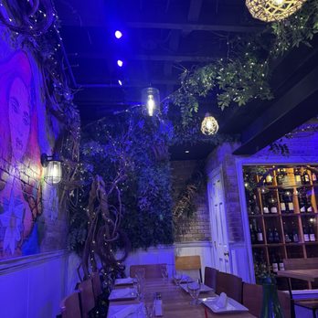 La Lanterna Restaurant & Caffe - Inside the restaurant and it's beautiful decor - Italian Near Me - Yonkers, New York