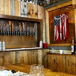 Copperhill Brewery - LOTS of delightful choices on Tap!