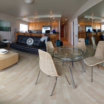 San Diego Beach King - Inside of the beach house - definitely a plus having an elevator in the building for my elderly grandfather. - Vacation Rentals Near Me - San Diego, California San Diego Beach King - Inside of the beach house - definitely a plus having an elevator in the building for my elderly grandfather. - Vacation Rentals Near Me - San Diego, California