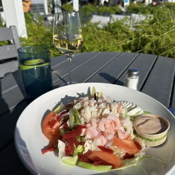 Ketch Harbor Pub - Crab & Shrimp Louie - Seafood Near Me - Half Moon Bay, California
