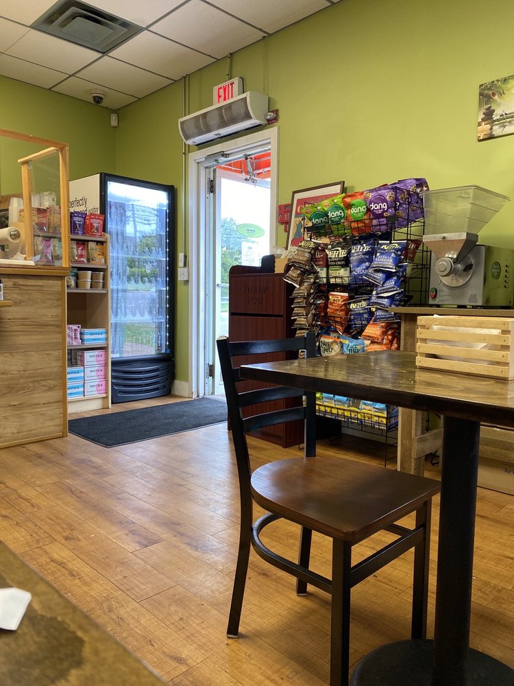 Wasabi Beach Sushi & Kitchen, Montauk Roadtrippers