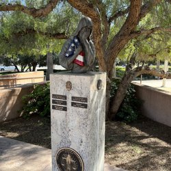 Hollenbeck Community Police Station - Beautiful statue