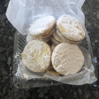 RicoPan LatinPastries - Alfajaros. Light caramel sandwich cookies - Bakeries Near Me - San Bruno, California