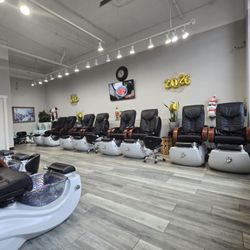 Phoenix Nails Spa - Pedicure area