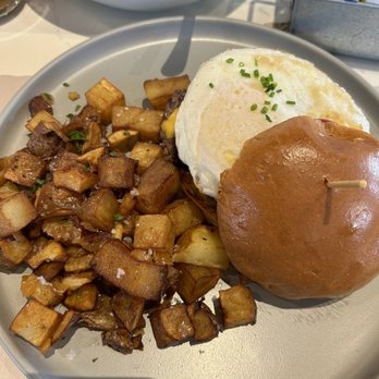 Willow & Whisk - Breakfast burger - Breakfast & Brunch Near Me - Wyckoff, New Jersey Willow & Whisk - Breakfast burger - Breakfast & Brunch Near Me - Wyckoff, New Jersey