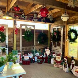 Wonderland Tree Farm - Wreath barn