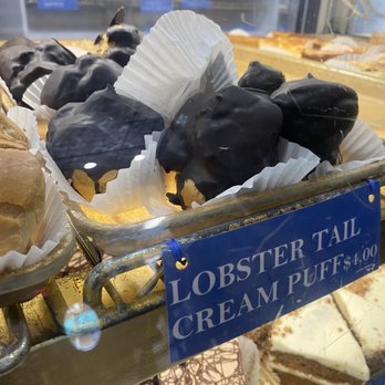 Mike's Pastry - Bakeries Near Me - Boston, Massachusetts