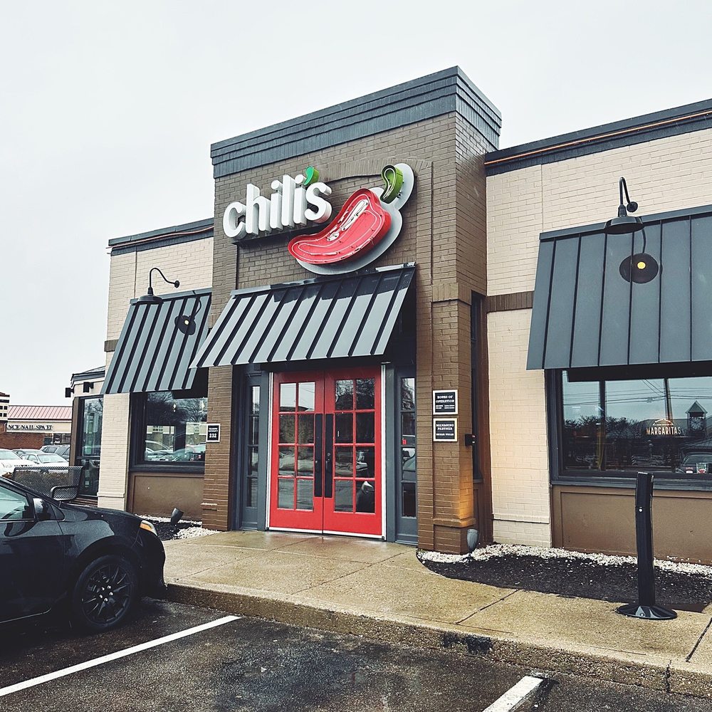 Chili's - Front Entrance - Bars Near Me - Cincinnati, Ohio