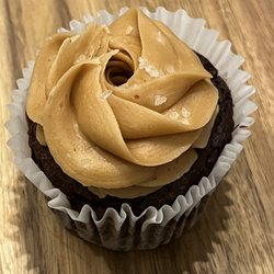 Smallcakes Cupcakery & Creamery - Carmel Cupcake (GF)
