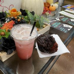 Mochas And Meows - A muffin and some Italian soda.