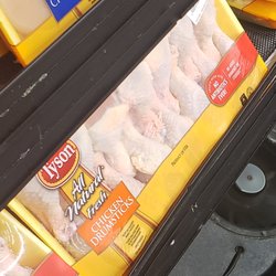 SAFEWAY Gas Station - Good tasty chicken after it's cooked!