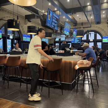 Pressbox - Sports Bars Near Me - Chicago, Illinois Pressbox - Sports Bars Near Me - Chicago, Illinois