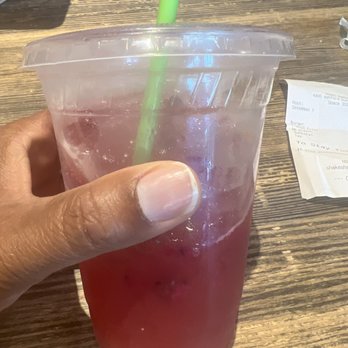 Shake Shack Perimeter Mall - Dragonfruit Pomegranate Lemonade - Burgers Near Me - Atlanta, Georgia Shake Shack Perimeter Mall - Dragonfruit Pomegranate Lemonade - Burgers Near Me - Atlanta, Georgia