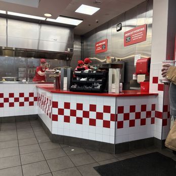 Five Guys - Burgers Near Me - Sioux Falls, South Dakota Five Guys - Burgers Near Me - Sioux Falls, South Dakota