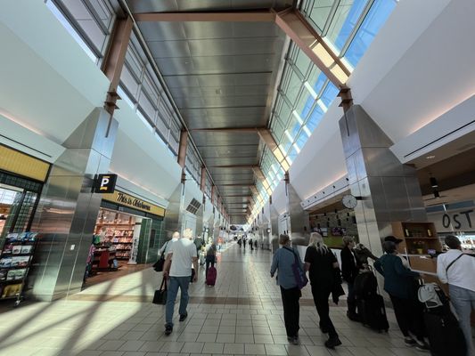 Will Rogers International Airport by null