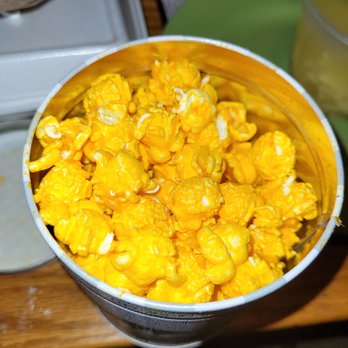 Garrett Popcorn Shops - Tin of Cheese Corn - Popcorn Shops Near Me - Chicago, Illinois Garrett Popcorn Shops - Tin of Cheese Corn - Popcorn Shops Near Me - Chicago, Illinois