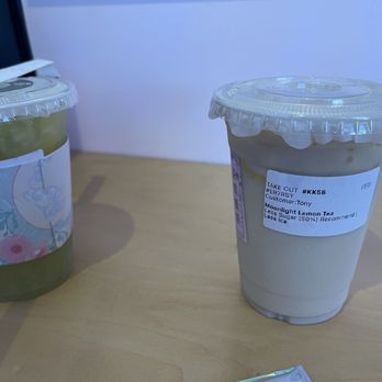 Momo Tea - Moonlight (Coconut) Lemon Tea and grape lemon tea - Tea Rooms Near Me - San Francisco, California Momo Tea - Moonlight (Coconut) Lemon Tea and grape lemon tea - Tea Rooms Near Me - San Francisco, California