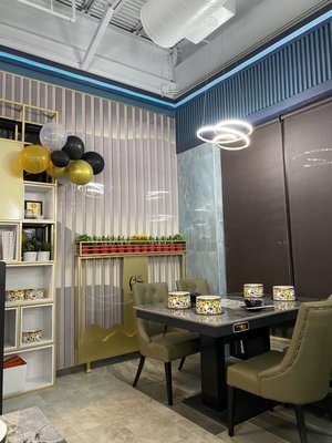 J’s Mini Hot Pot by null