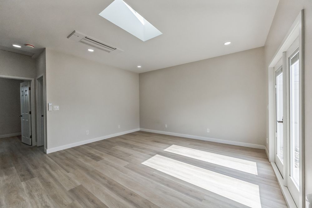 FREEDOM RENOVATION INC
