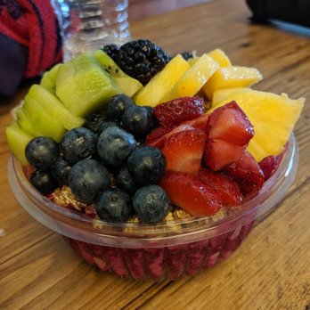 Snowberg - Bahama breeze pitaya (dragon fruit) bowl - Desserts Near Me - Ocean City, New Jersey