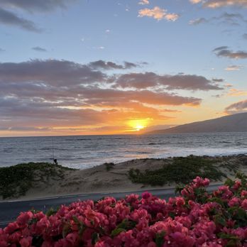 Isana - Sunset from Isana's - Sushi Bars Near Me - Kihei, Hawaii Isana - Sunset from Isana's - Sushi Bars Near Me - Kihei, Hawaii