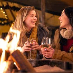 Riverwalk Berlin - Enjoy your time by the firepit.