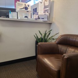 Therapeutic Associates Beaverton Physical Therapy - Front desk