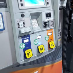 Phillip's 76 Station - Slow pump